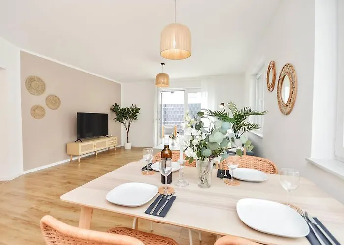 At Weinmeister - Elegant & Sonnig