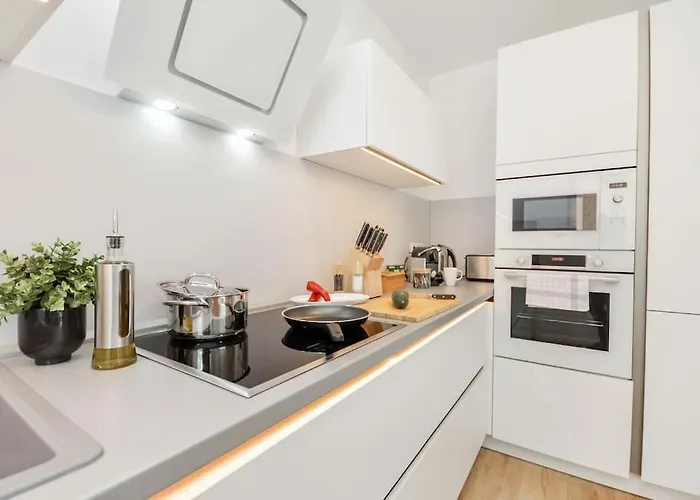 At Weinmeister - Elegant & Sonnig *